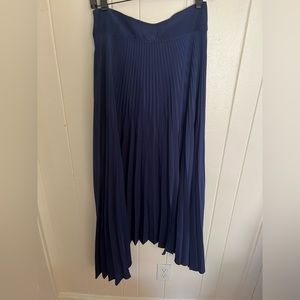 Ramy Brook silk navy pleated skirt. Size 0